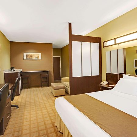 Microtel Inn & Suites By Wyndham Bryson City Bagian luar foto