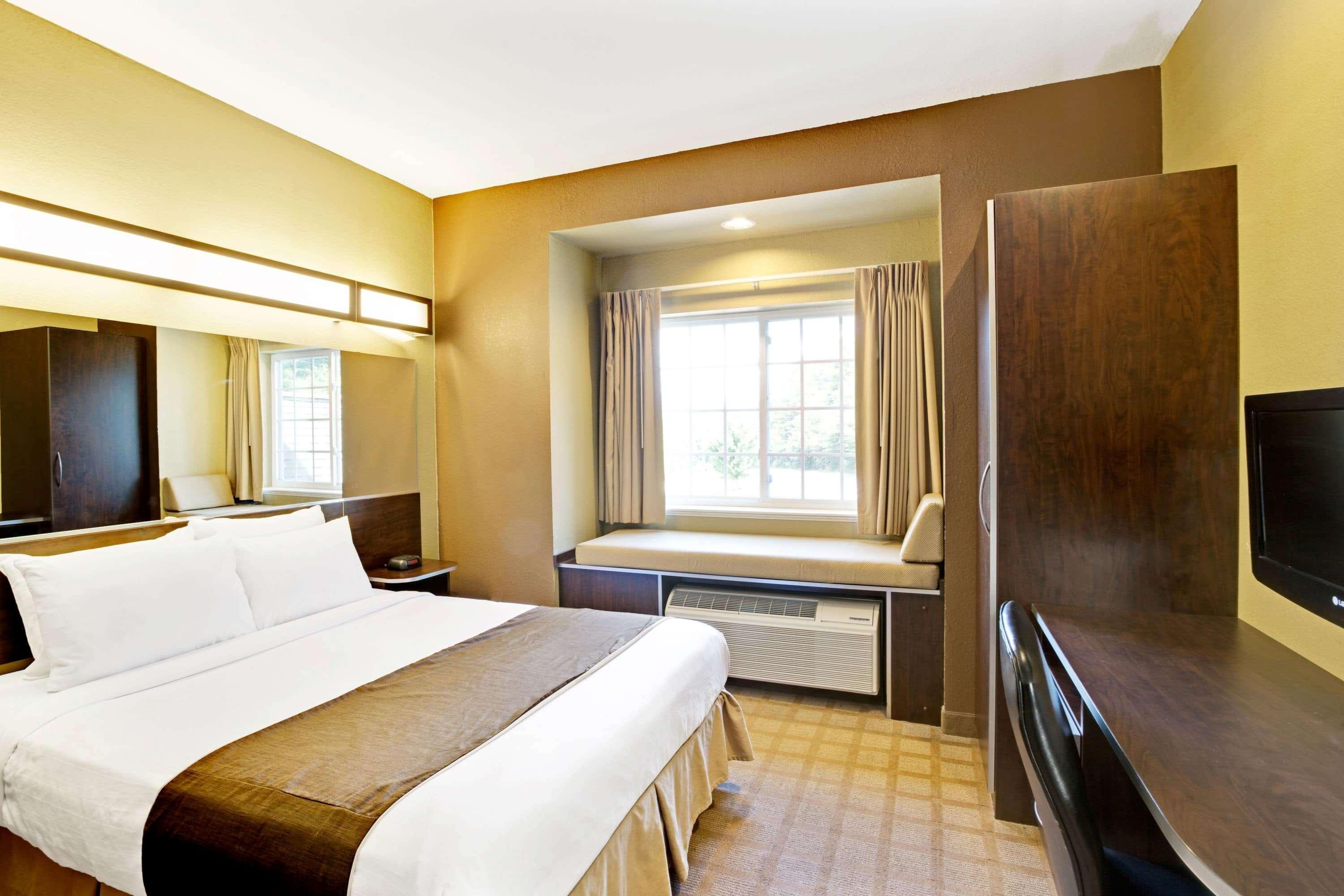 Microtel Inn & Suites By Wyndham Bryson City Bagian luar foto