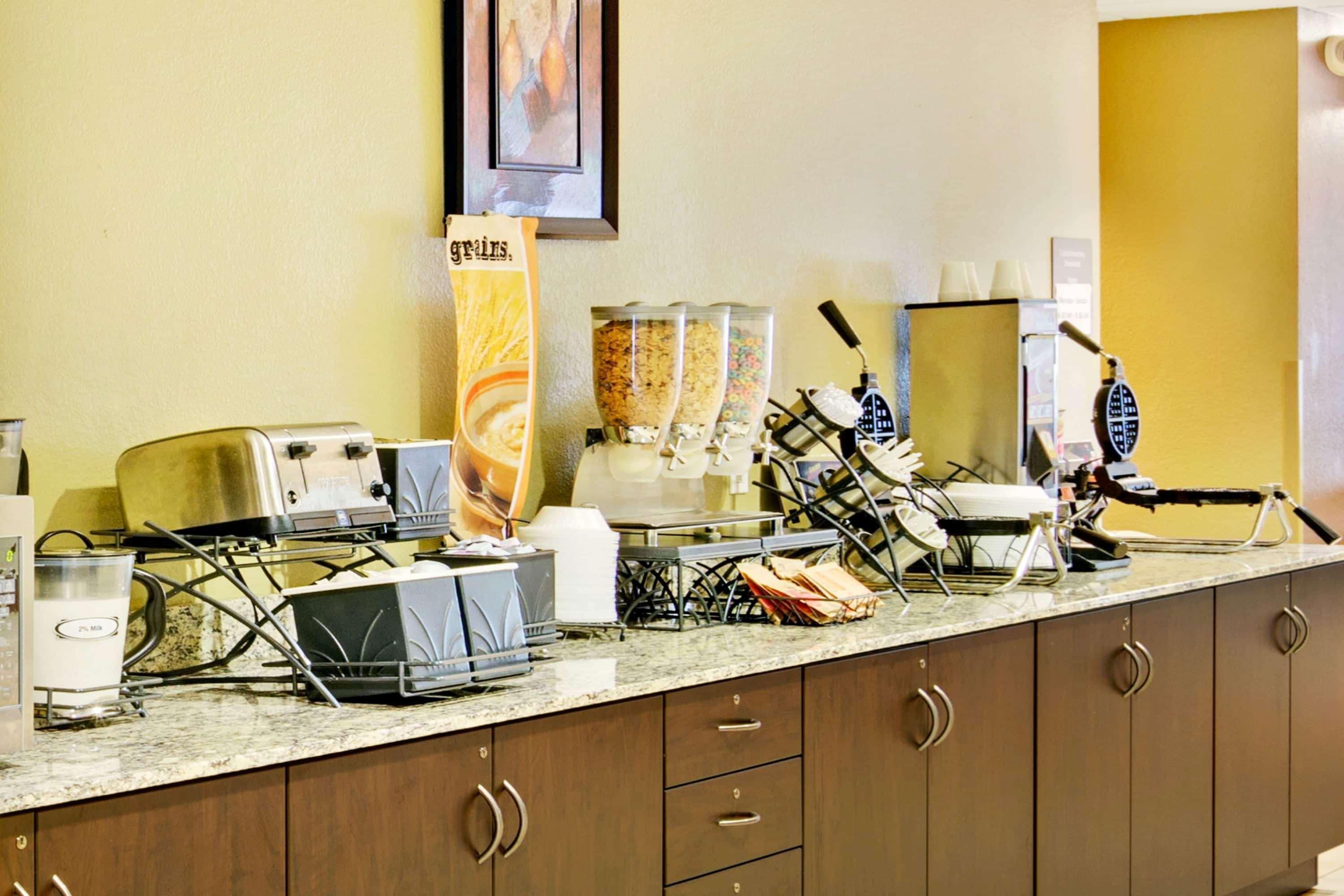 Microtel Inn & Suites By Wyndham Bryson City Bagian luar foto