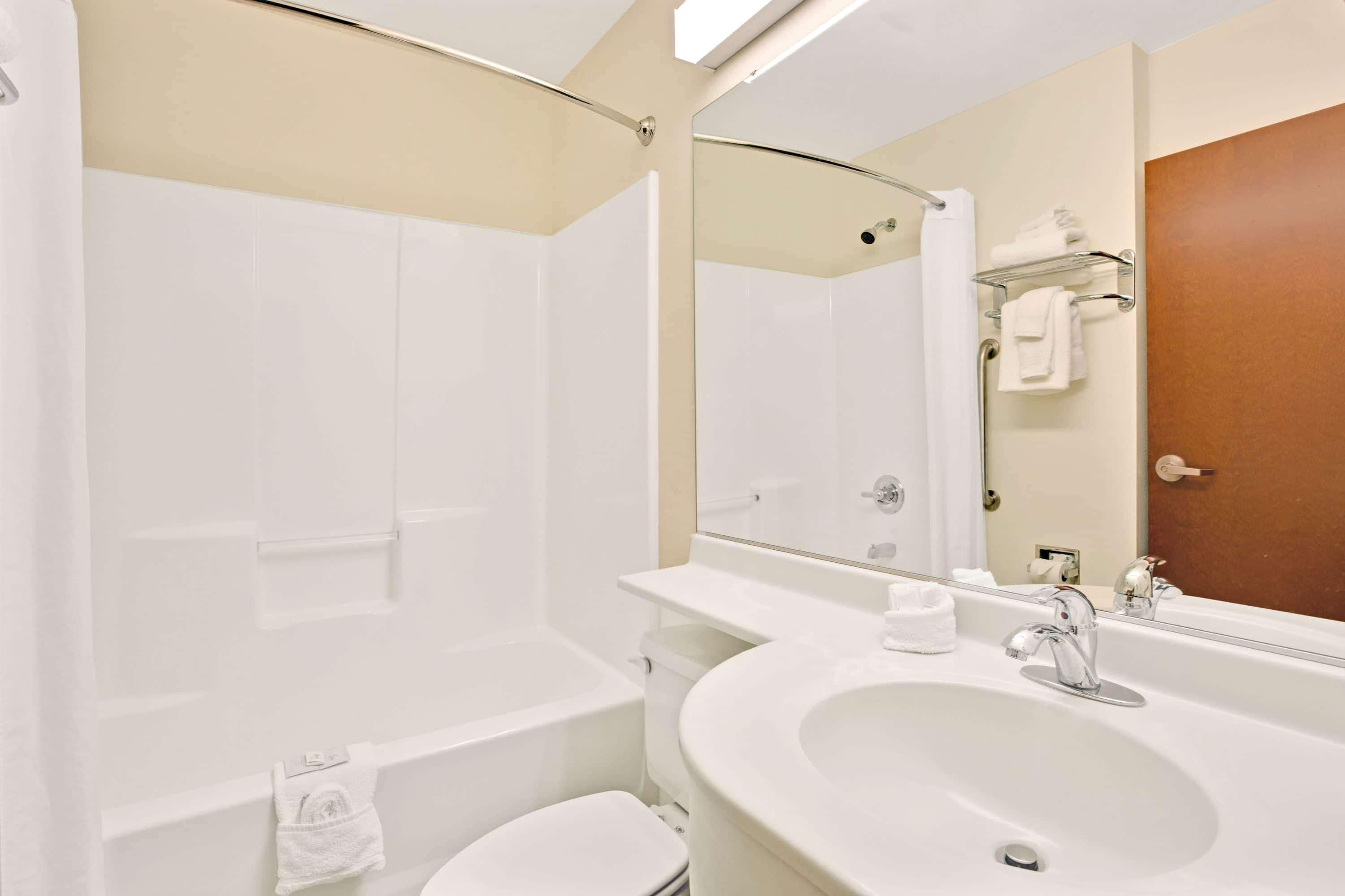 Microtel Inn & Suites By Wyndham Bryson City Bagian luar foto