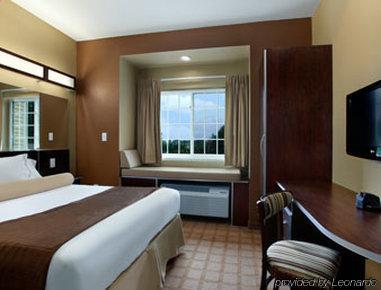 Microtel Inn & Suites By Wyndham Bryson City Ruang foto
